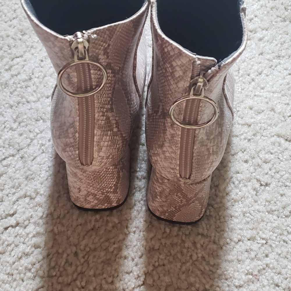 Boots - Picture 3 of 3